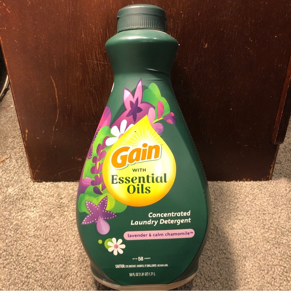 Gain Essential Oils Concentrated Laundry Detergent Lavender Calm Chamomille 58o